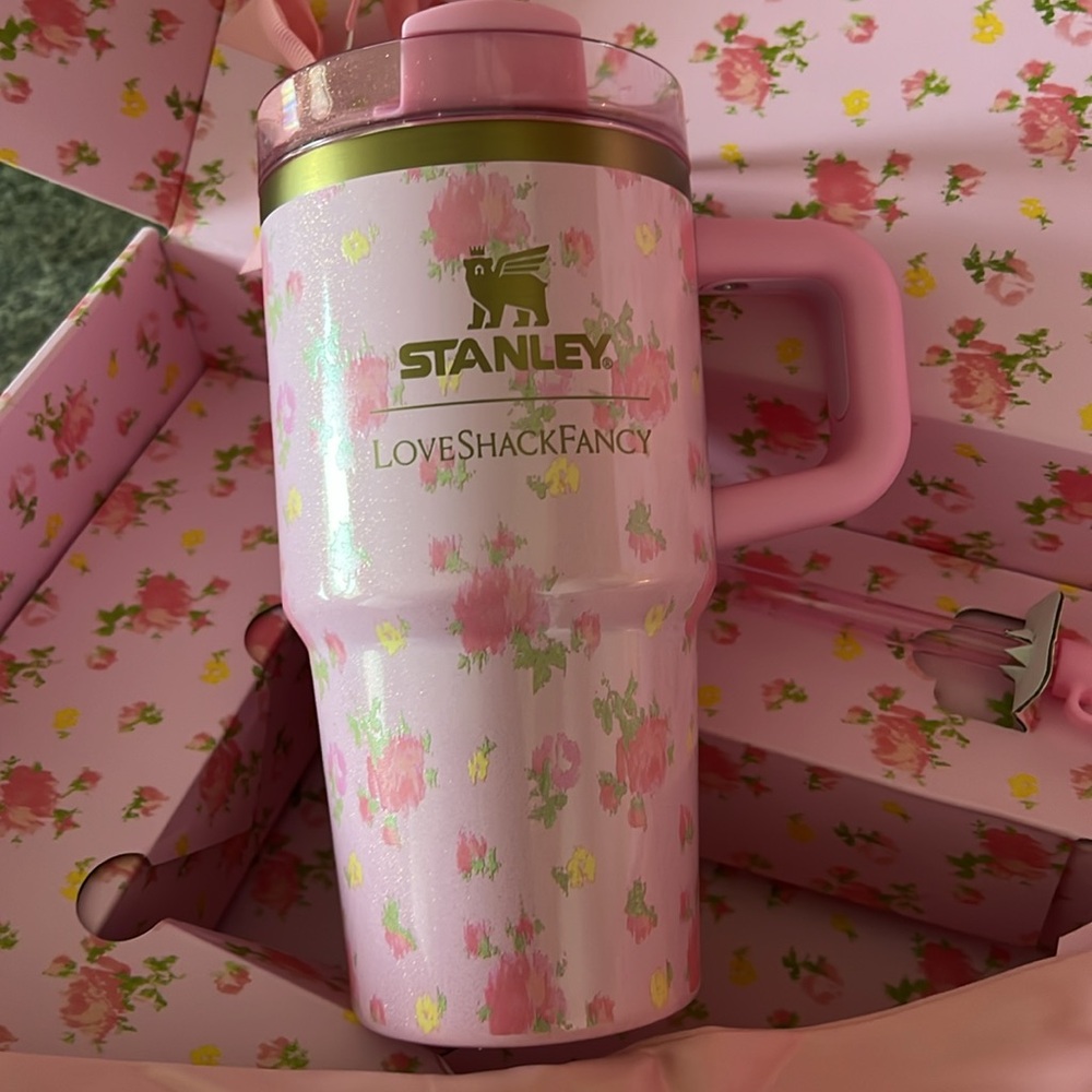 LoveShackFancy x Stanley 1913 Quencher Tumbler - Picture 5 of 13